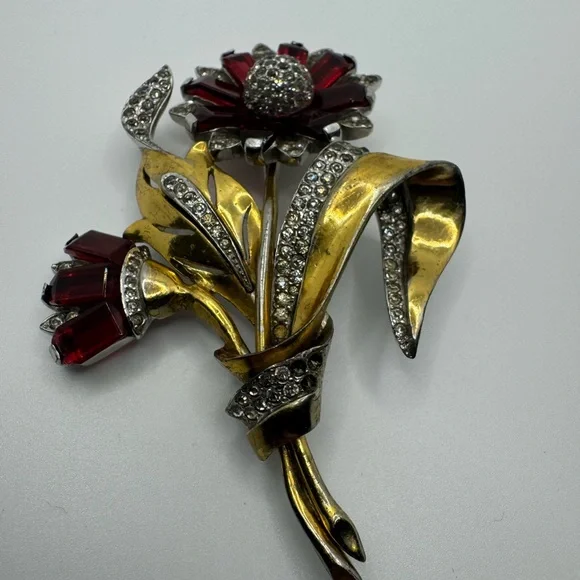 Vintage Flower Brooch - Picture 3 of 5